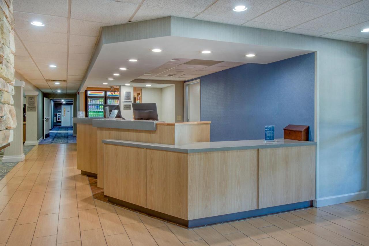 Fairfield Inn & Suites Raleigh Crabtree Valley Екстер'єр фото