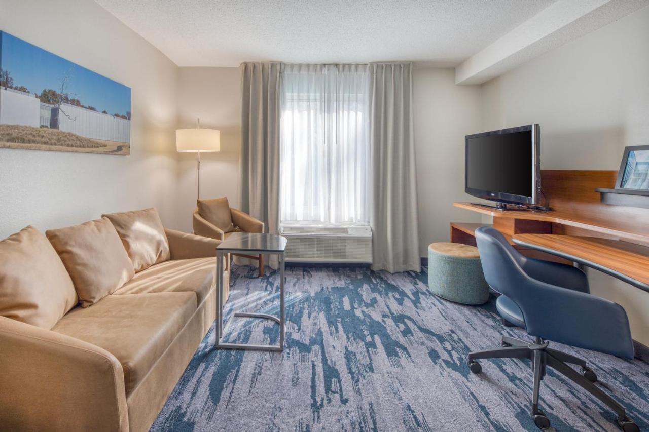 Fairfield Inn & Suites Raleigh Crabtree Valley Екстер'єр фото