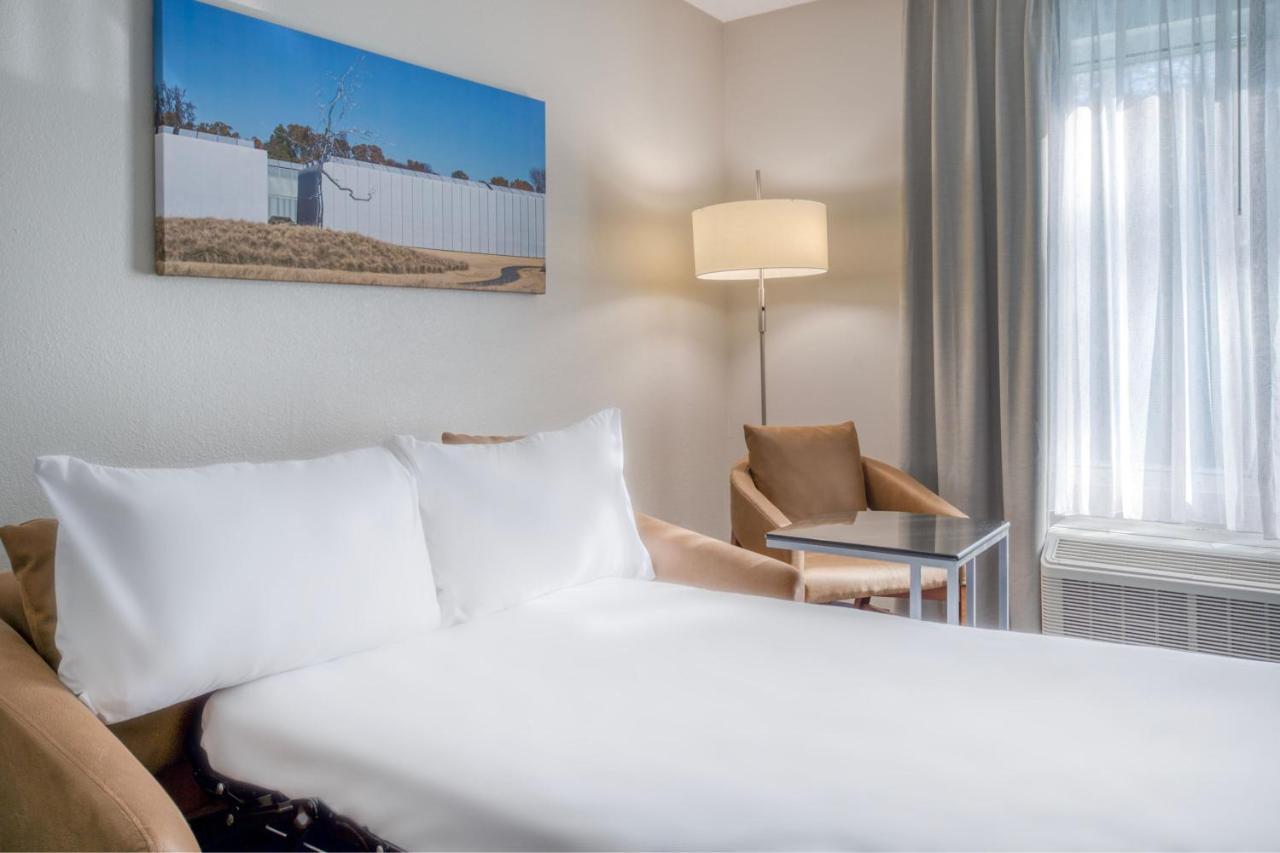 Fairfield Inn & Suites Raleigh Crabtree Valley Екстер'єр фото