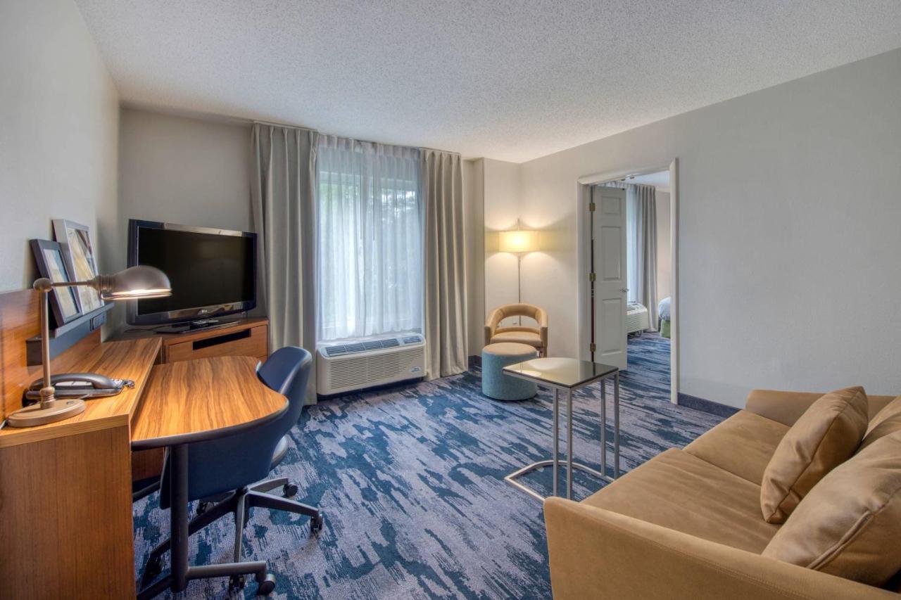 Fairfield Inn & Suites Raleigh Crabtree Valley Екстер'єр фото