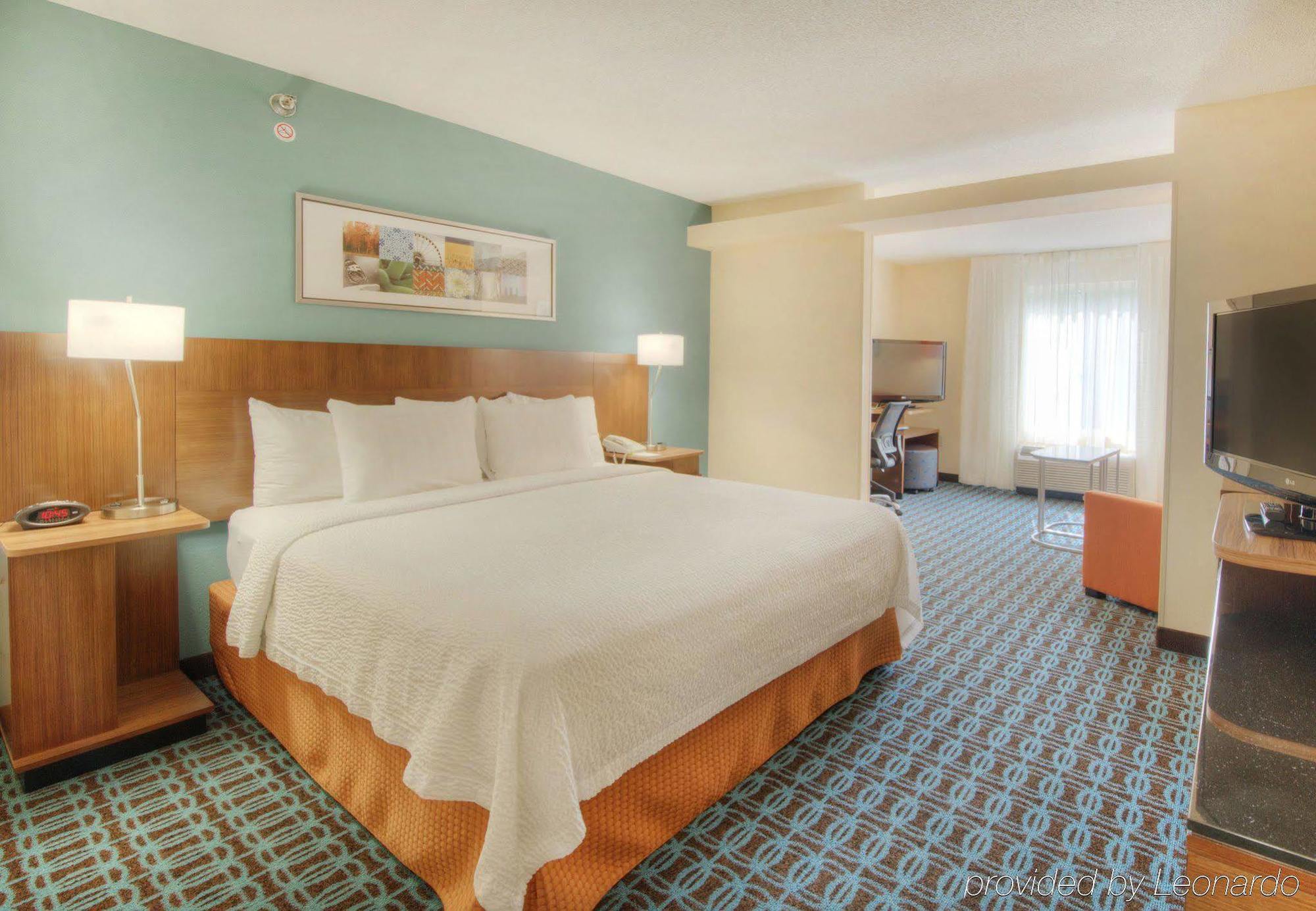 Fairfield Inn & Suites Raleigh Crabtree Valley Екстер'єр фото